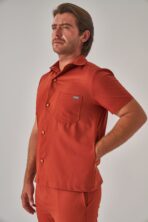 Hozee – Kiremit Erkek Üst Scrubs