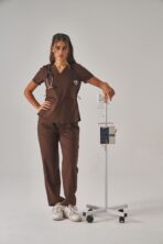 Fun – Kahverengi Kadın Üst Scrubs - Görsel 9