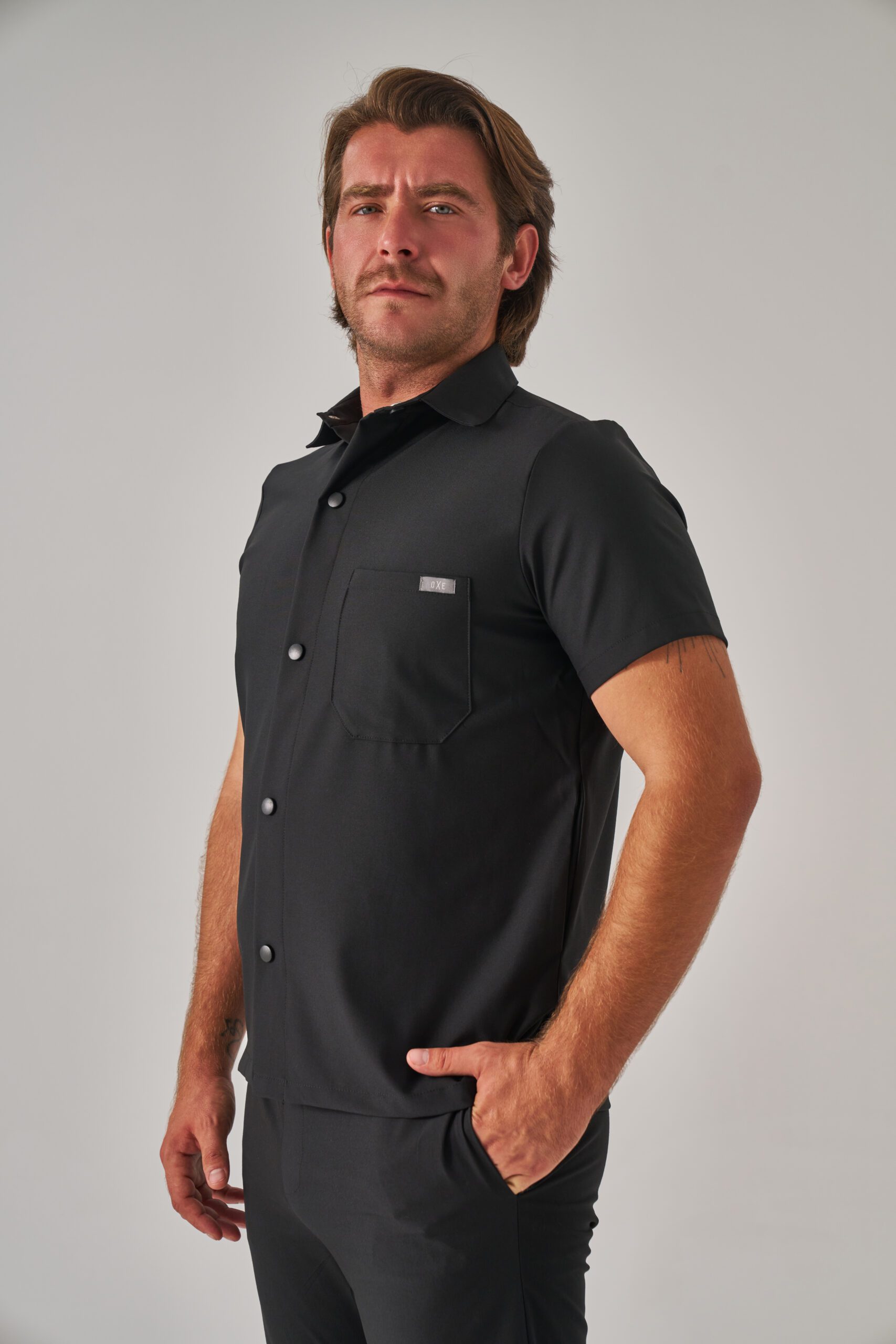 hozee Hozee – Siyah Erkek Üst Scrubs - Görsel 1